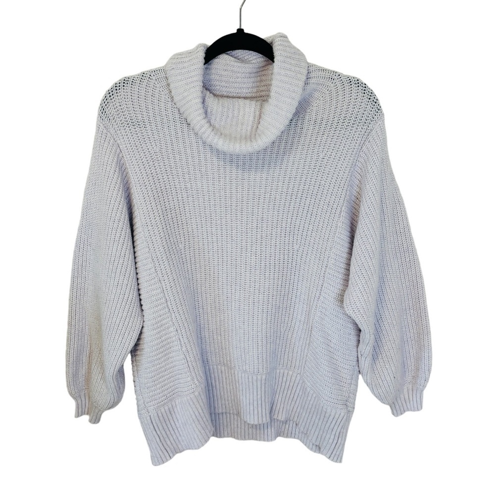 American Eagle Turtleneck Lavender Medium